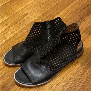 Black open toe sandal
